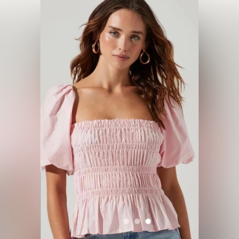ASTR THE LABEL Blouse Top Bubble Puff Sleeve Pink Smocked Cropped Cotton